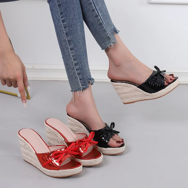 

On A Wedge Shoes Woman 2024 Rubber Flip Flops Slippers Summer Square heel Low Butterfly-Knot Heeled Mules Platform Luxury Slides