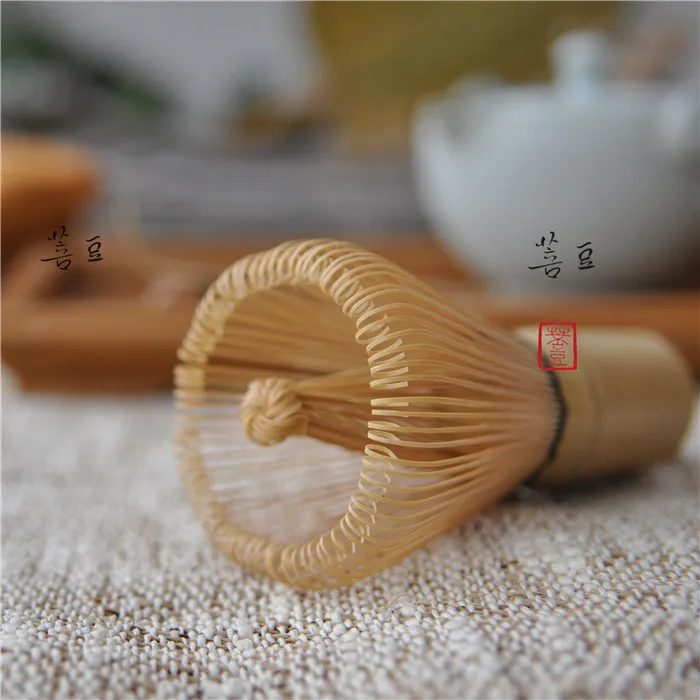 [GRANDNESS] Tsuneho White Bamboo Chasen Matcha Whisk 64 Japanese Whisk for Preparing Matcha