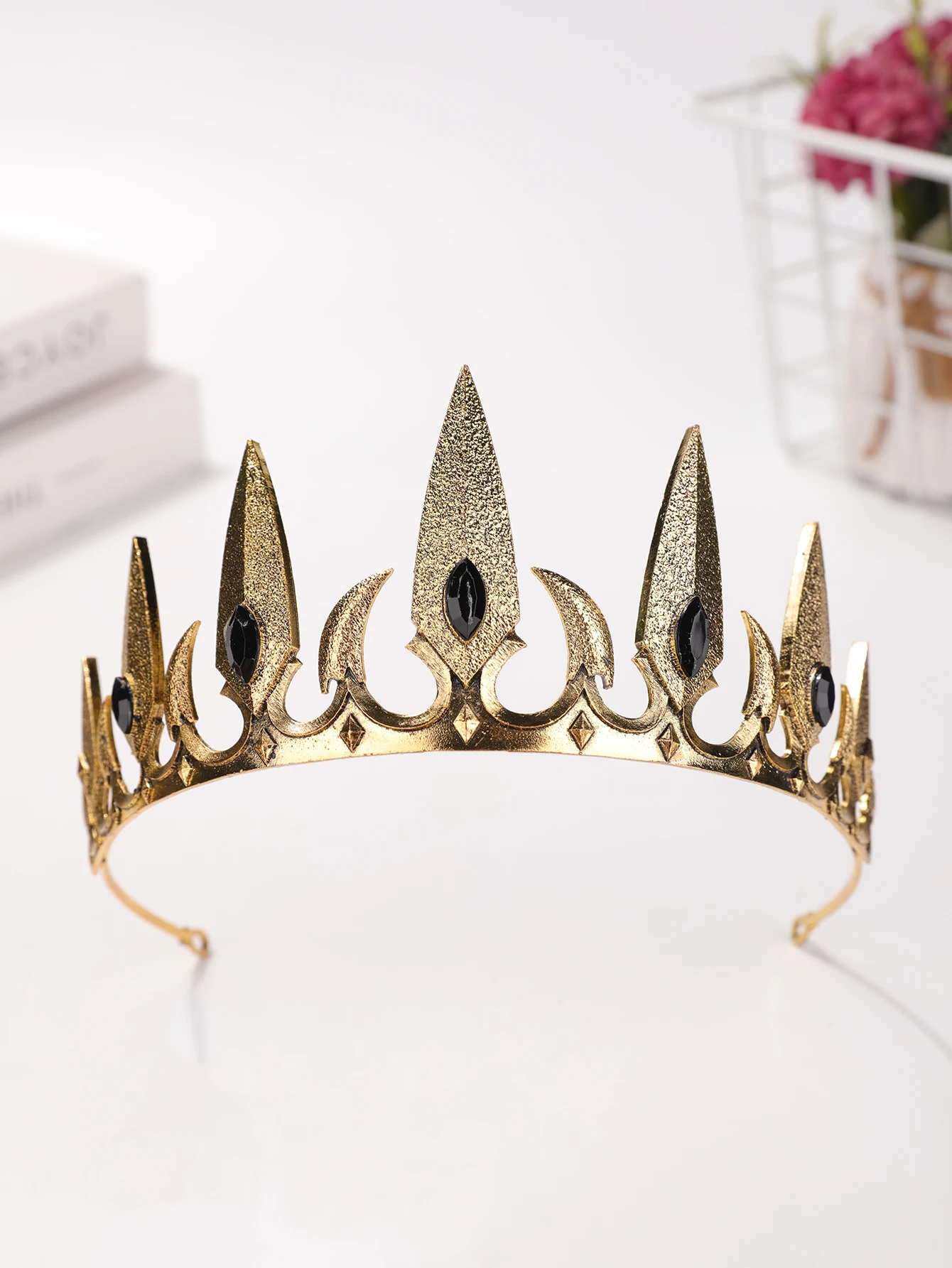 Queen's Court Retro-Krone, stilvolle Kopfbedeckung aus Metall für Männer und Frauen, ähnlich der Krone der Schneewittchen- und diebäumigen Stiefmutter – Detail 8