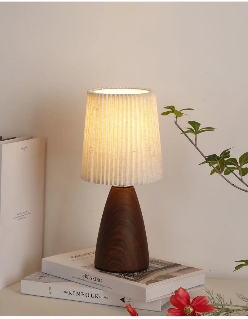 Retro Pleated LED Table Lamp