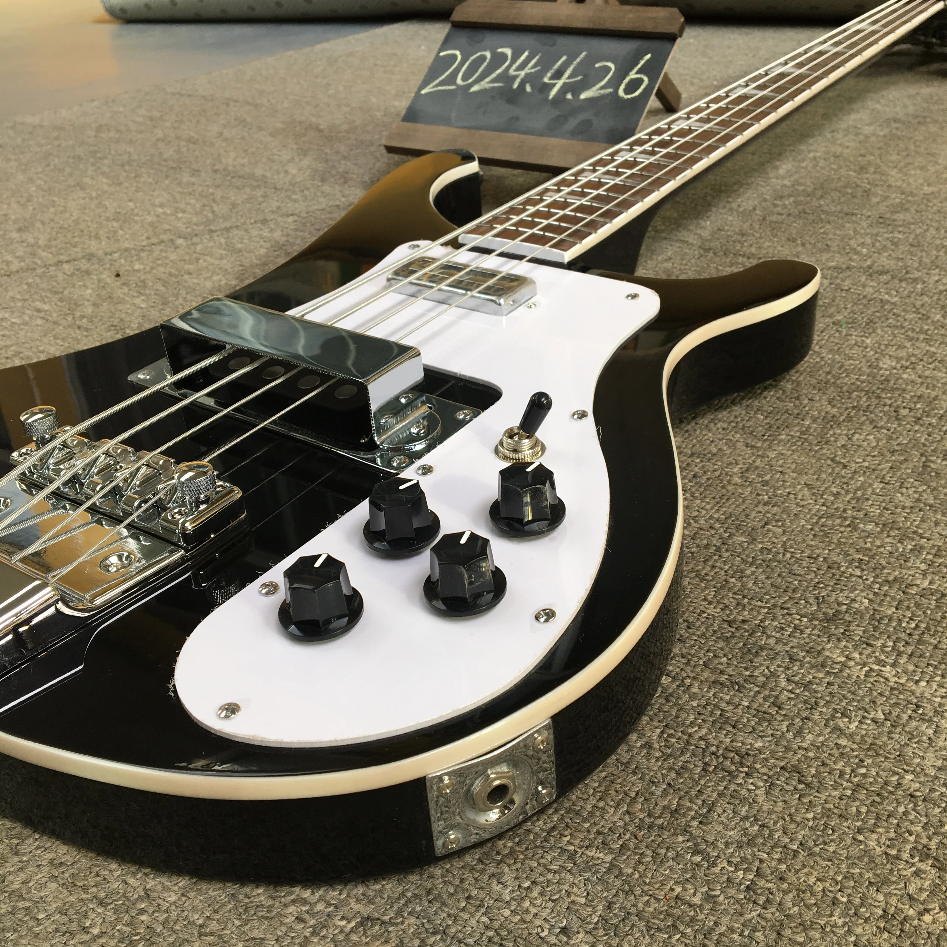 Black 4strings Electric Bass HH Chrome Hardware White Pickguard