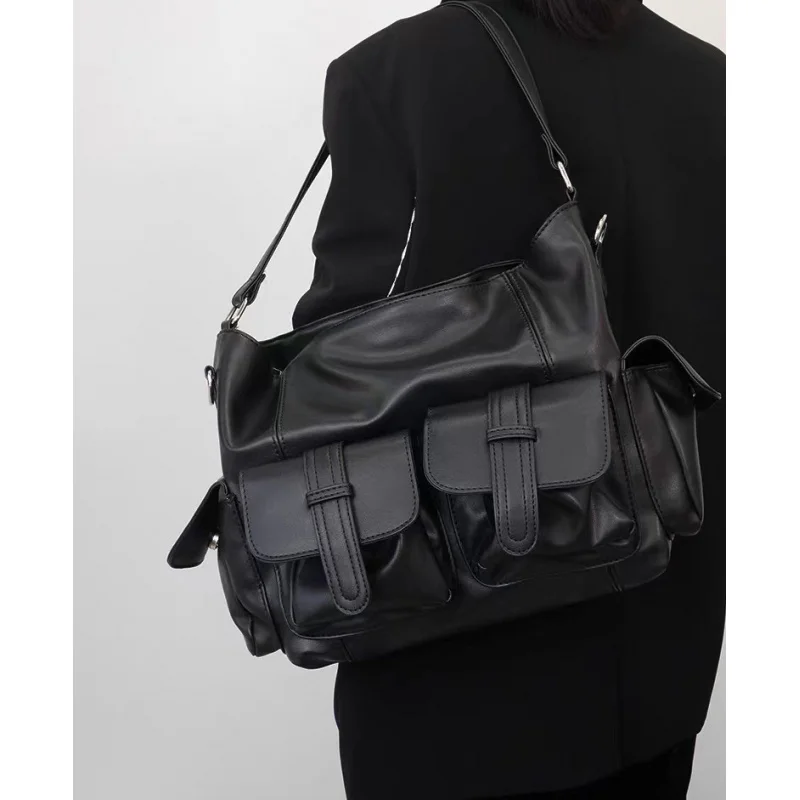 Vintage American style large capacity crossbody bag, fashionable black handbag, women's shoulder bag