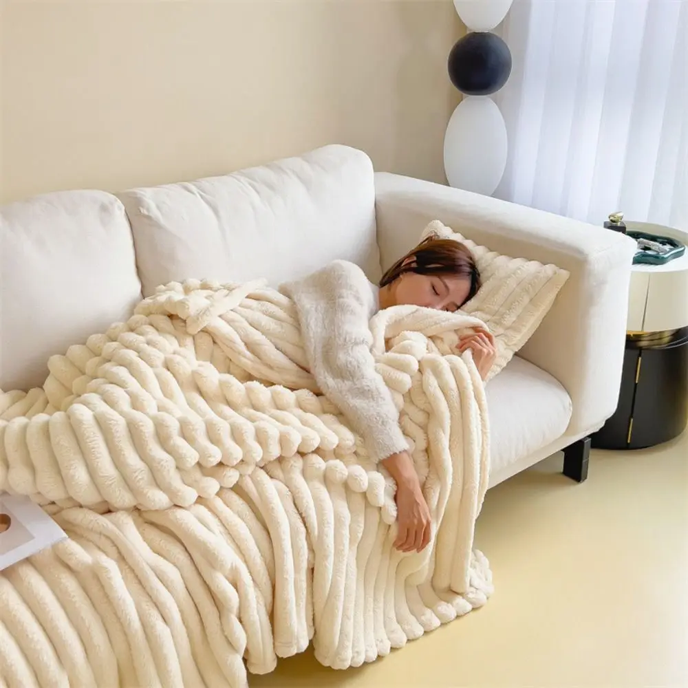 Durable Solid Color Flannel Blanket Comfortable Thickened Plush Blanket Soft Warm Office Nap Blanket Winter