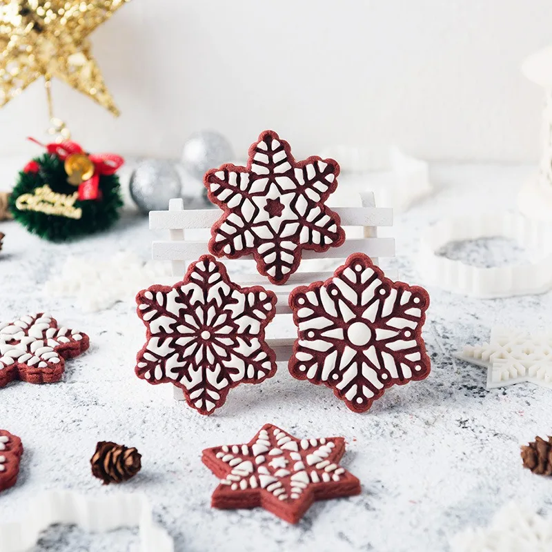 

Snowflake Cookie Plunger Cutters and Stamps Christmas Fondant Embosser Biscuit Mold Cake Decoration Tools DIY Baking Supplies