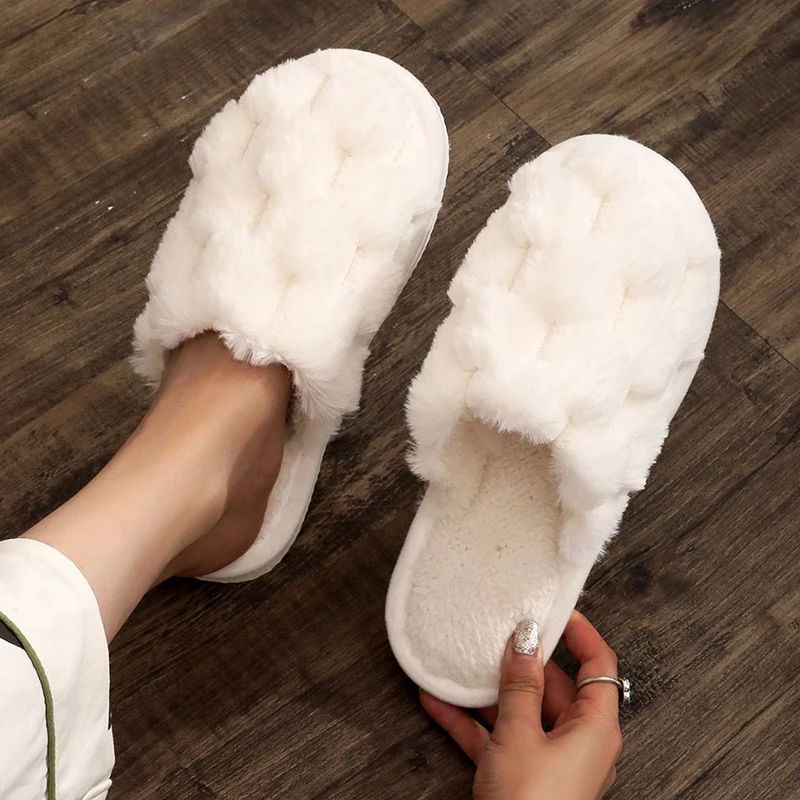 White Fluffy Indoor Home Slippers Women Comfortable Warm Plush Flats Slides Woman Soft Sole Non Slip Bedroom Floor Slippers