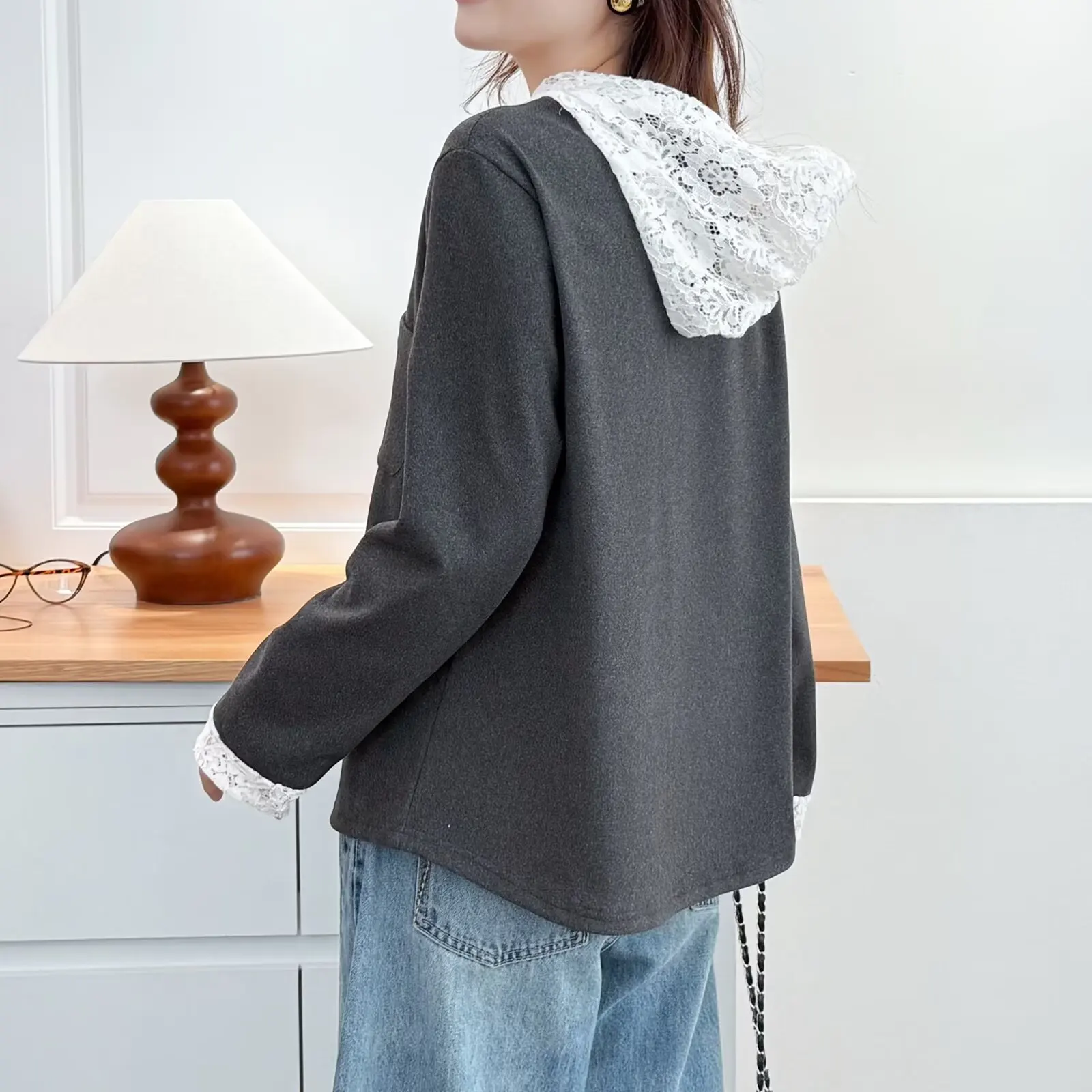 XXXXL Fashion Plus Size Women's T-Shirt 2025 New autumn/winter Stylish Lace Hooded De Velvet Warm Base Inner Top 1057