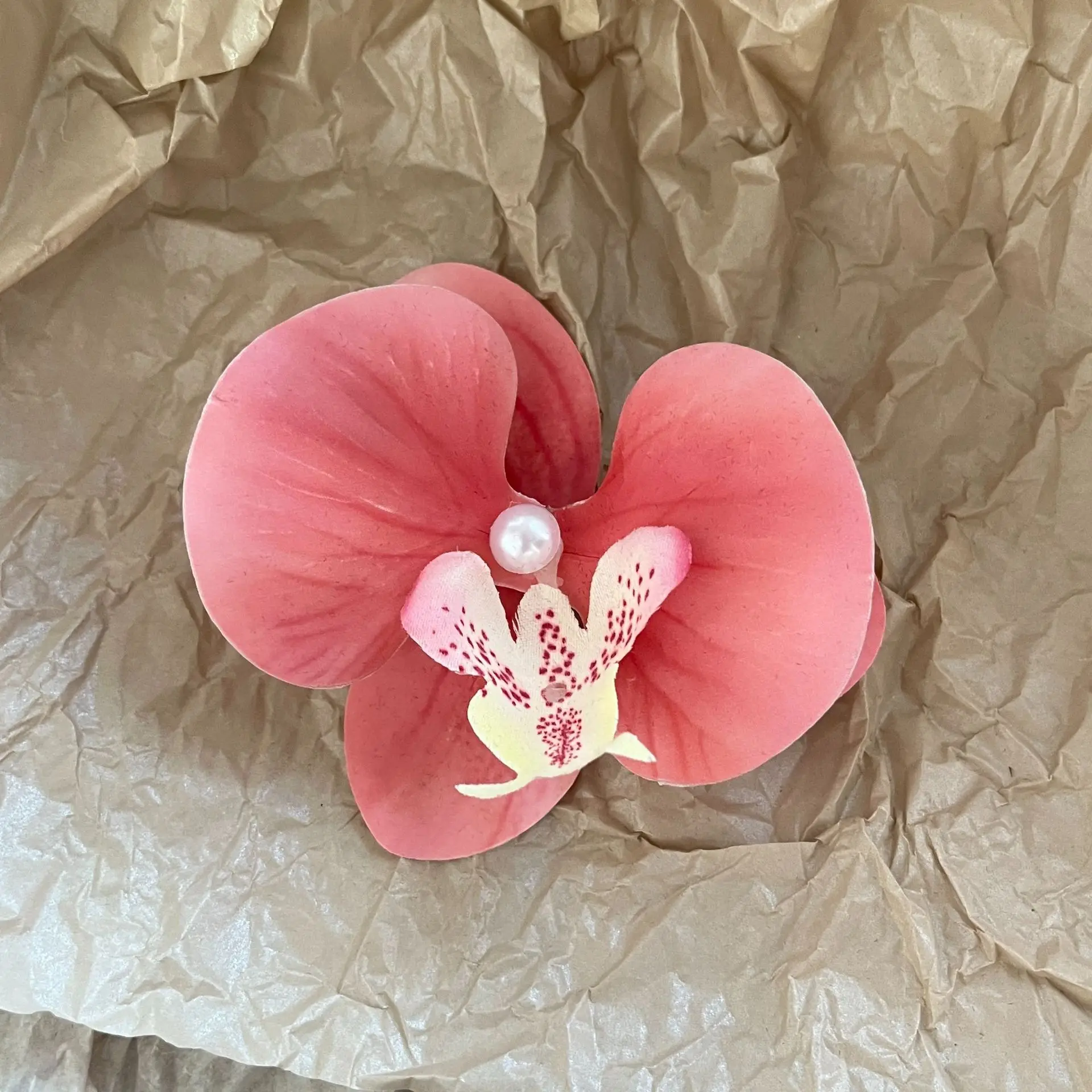 Phalaenopsis Flower Hair Clip for Women Bachelorette Party Favors Simulated Floral Elegant Hair Clip Wedding Bridesmaid Gifts