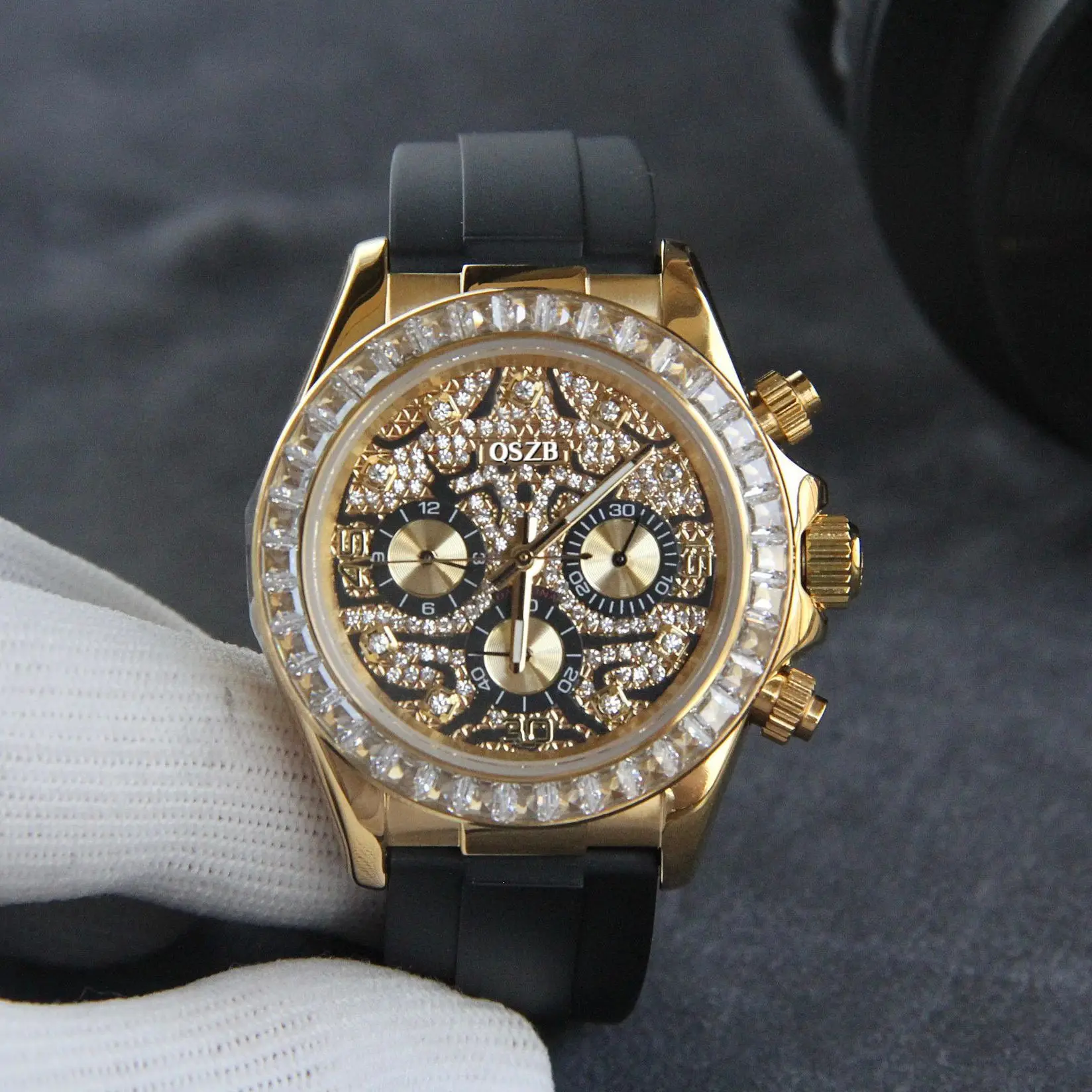 

Domineering Luxury Full Diamond 40MM Men's Mechanical Watch With Three Eyes And Six Needles Design Sapphire Mirror RLX Style.