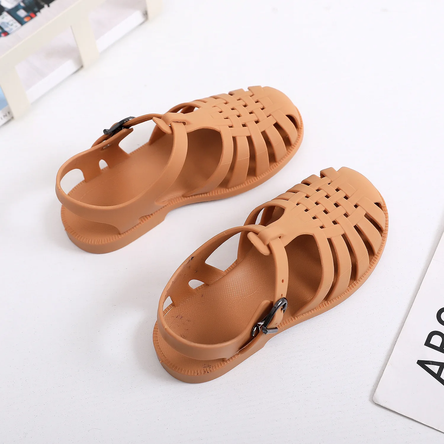 slippers for boy New Girls Summer Sandals Baby Girls Cave Hole Cute Princess Candy Shoes Non-slip Roman Sandals Breathable Beach Shoes girl princess shoes