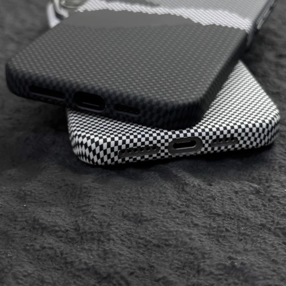 Magnetic Carbon Fiber Wireless Phone Case with Camera Lens Protection