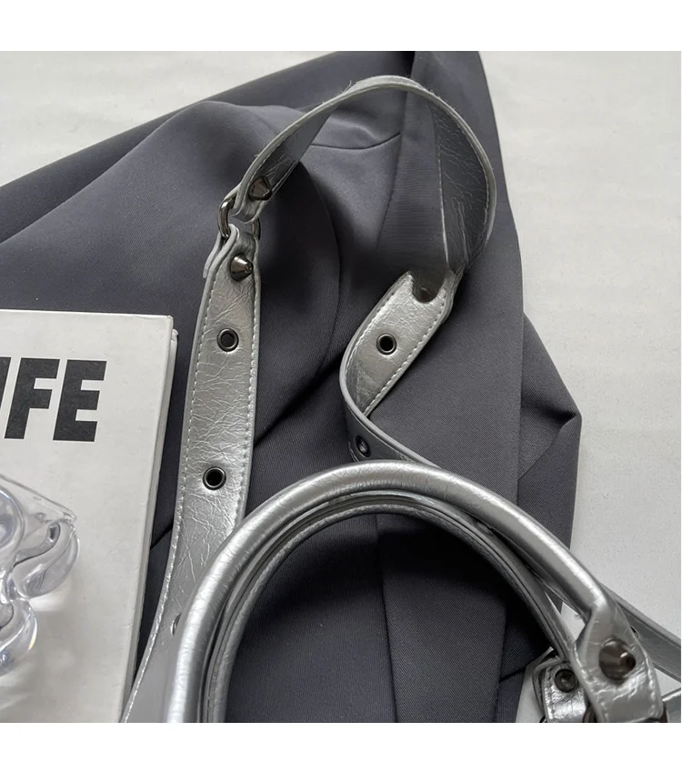 Geantă crossbody cu un singur umăr, de înaltă calitate, cu design de nișă, cilindrică de mână pentru femei, nouă primăvară 2024_voghion.com