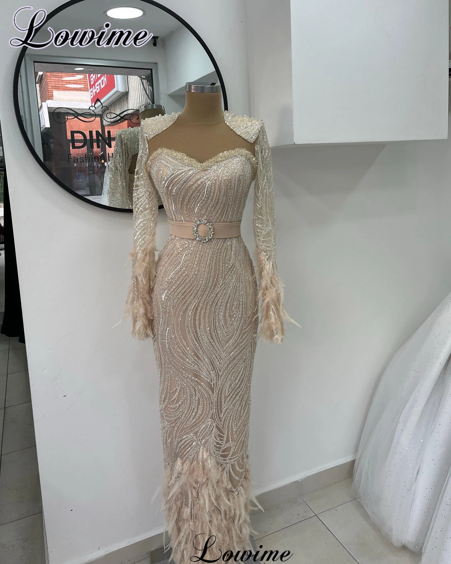 Elegant Champagne Cocktail Dresses Mermaid Simple Long Sleeves Prom Dresses With Feathers Evening Party Gowns