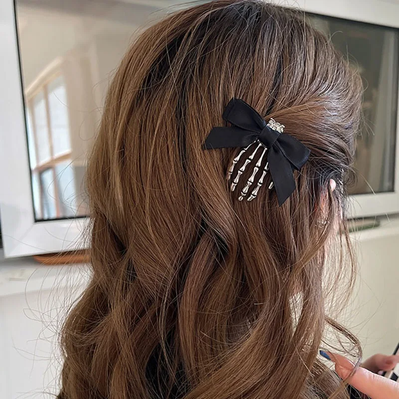 Gothic Skull Claw Hair Clips for Women Punk Y2K Sweet Cool Black Bowknot Hairpin Holloween Party Girl Hair Accessoires Headwear
