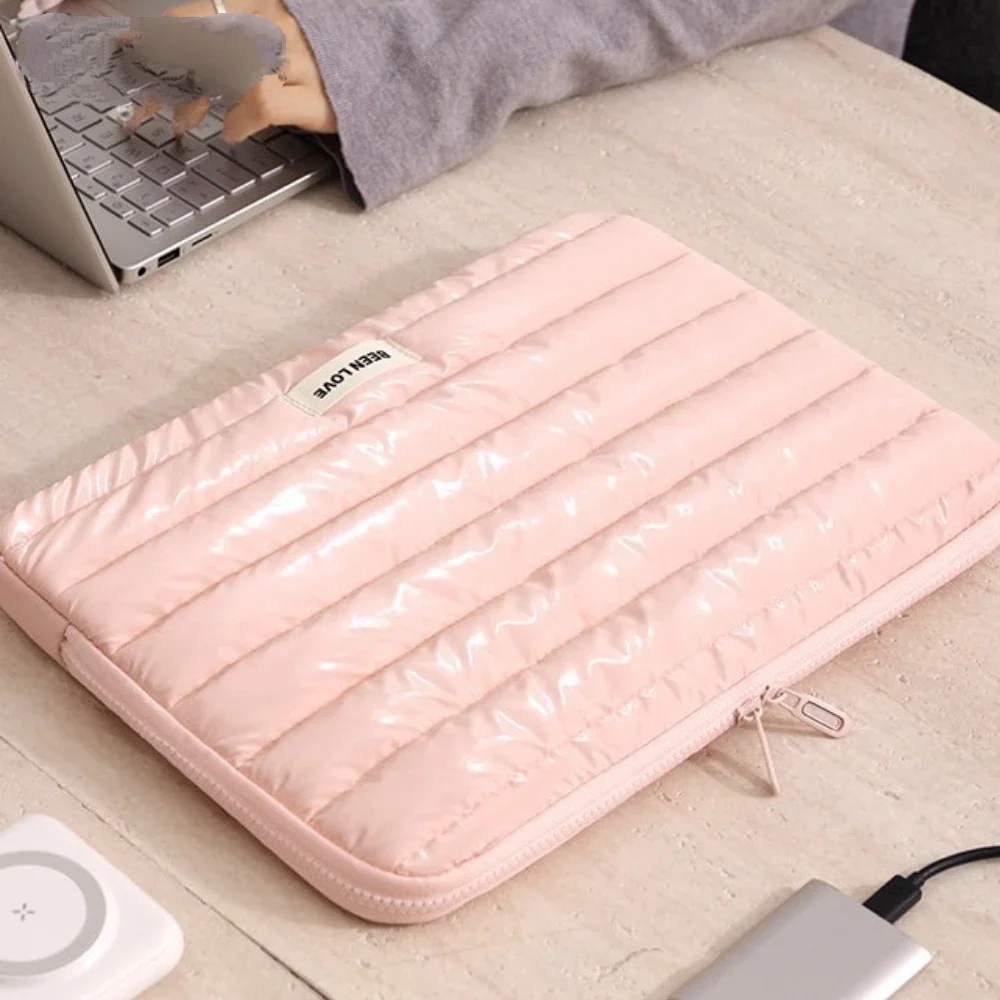 Puffy Laptop Sleeve Cover Bag - Fashionable Soft Case for Tablets and Notebooks