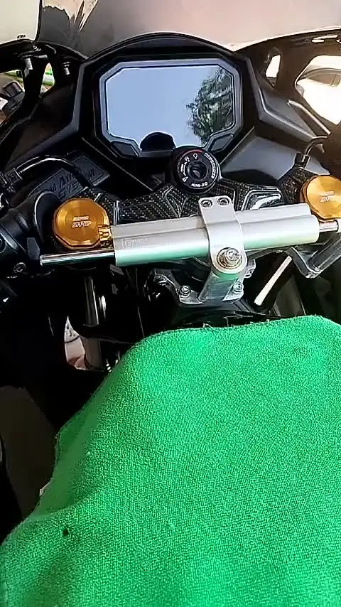 カワサキニンジャZX-4R ZX-4RR zx4r zx25rr25rr用ステアリングダンパー