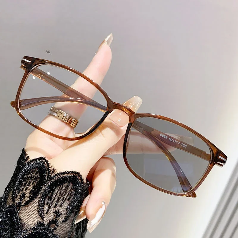 2025 Ultralight Square Photochromic Myopia Glasses Prescription Eyeglasses for Men Women Indoor Outdoor Anti-UV Near Sight Eyewear Retro Eyeglasses