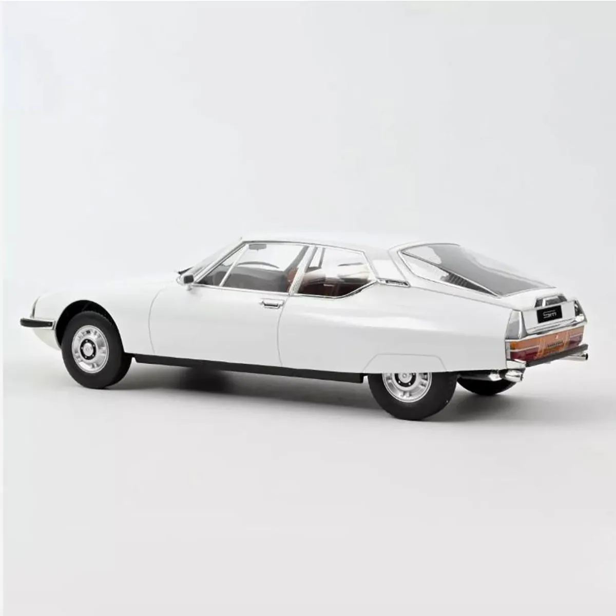 Die-cast Citro SM 1970 Rare White 1:12 Scale Alloy Classic Car Model Souvenir Large Sedan Ornament Collection Hobby Holiday Gift 13 S13d48937328949c0af434a263d624d00w