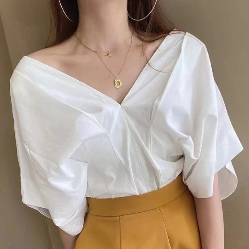 

Korean Summer V-neck Shirt Ruffle Design Short Sleeve Sweet Tops for Women Casual Blouse Fashion Women Shirt Lady Blusas 27934
