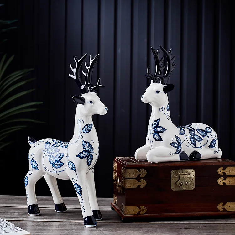 

New Chinese Style Blue and White Hand Drawn Ceramic Animal Deer Decoration
