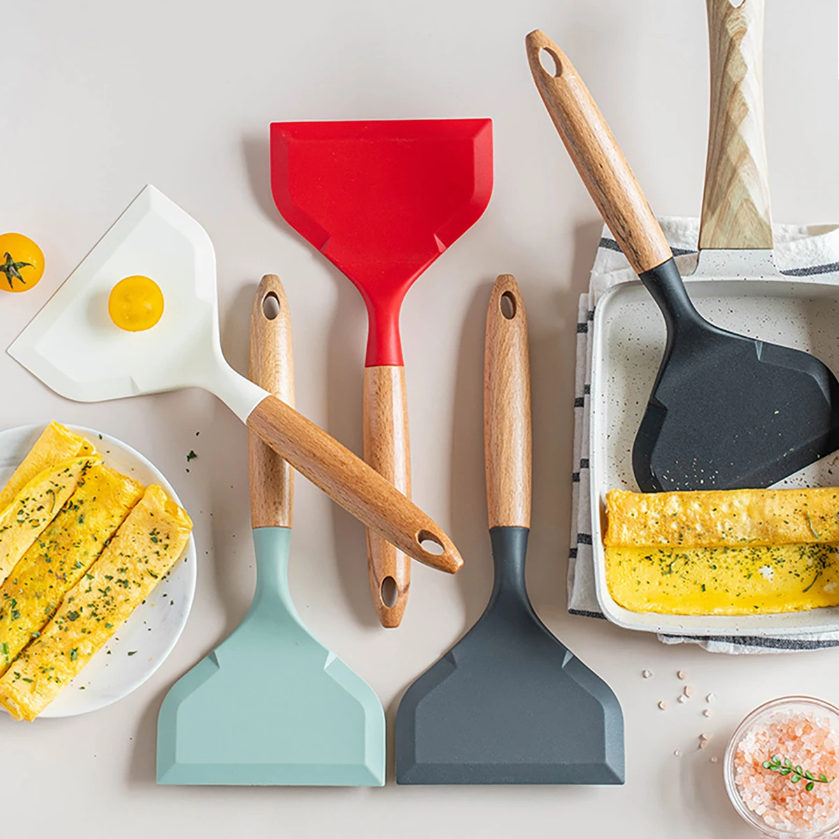 Kitchen Utensils Wooden Handle Silicone Spatula Non Stick Wide Mouth Frying Spatula Thermostability Kitchen Cooking Tool 1pc