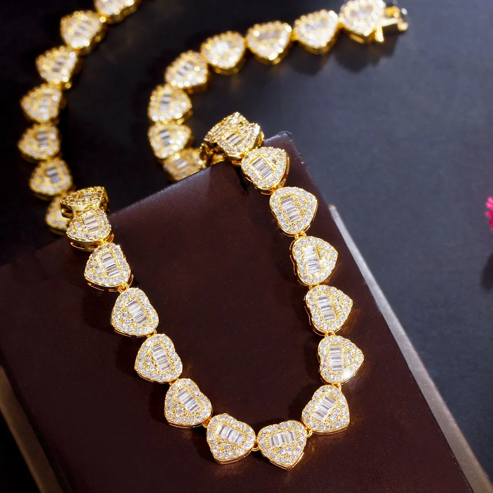 CWWZircons Super Bling Cubic Zirconia Pave White Gold Plated Love Heart Shape CZ Chain Necklace for Women Hip Hop Jewelry CP094