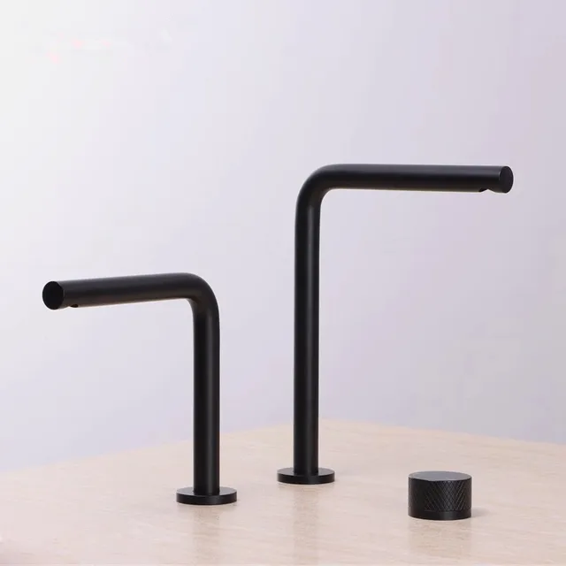 Brushed Gold ก๊อกน้ําห้องน้ํา 2 หลุมปืนสีเทาอ่างล้างหน้าก๊อกน้ําอ่างล้างจานก๊อกน้ําอ่างล้างจานนิกเกิลแพร่หลายสีดําอ่างล้างหน้า Tap 1