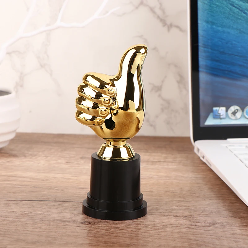 1Pcs Mini Awards Trophies Reward Thumbs Trophy Toys Kids Competition Winner Prize For Children Party Favors plastic trophy toys