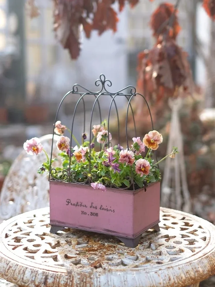 

Hanging Basket Bird Cage Flower Pot Retro Style Ironwork Red Rotundity Square Plant Vase Balcony Courtyard Pendant Decorate