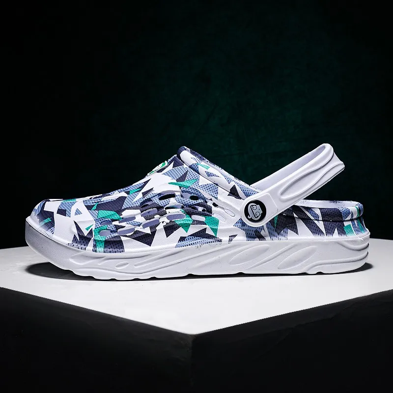 Men Sandals Outdoor Summer Beach Slippers Soft Bottom Hollow Garden Clogs Shoes Big Size Sports Slippers