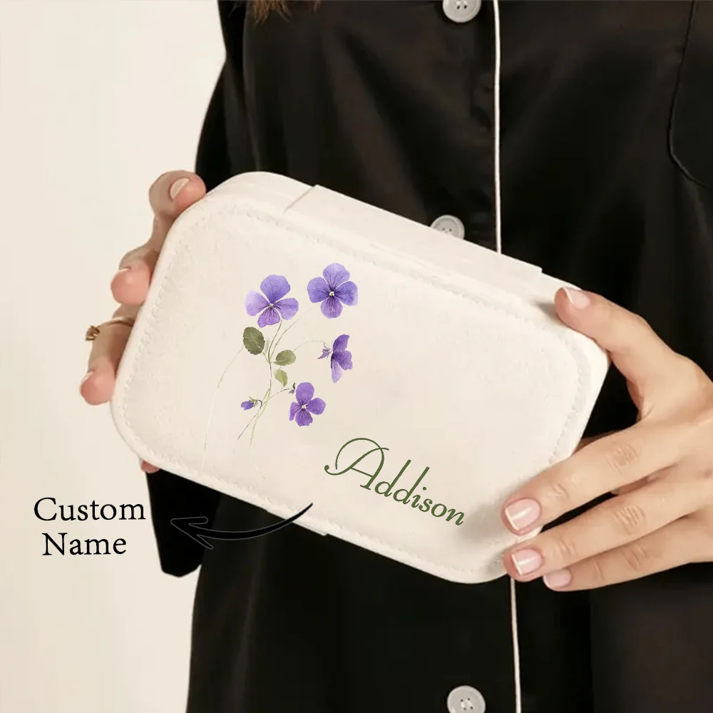 Custom Leather Jewelry Box with Personalized Name and Text - Elegant Gift for Brides and Special Occasions