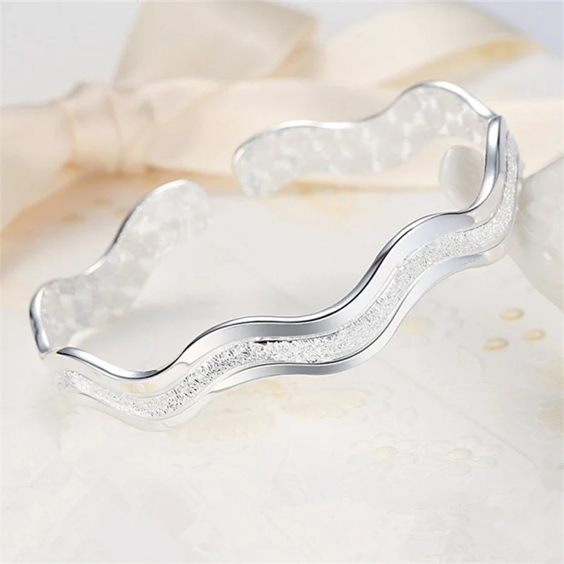 Bangle Bracelet Luxury Wavy Open Bangle Bracelet for Women Frosted Women Bracelet Double Line Ring Love Interwoven Water Ripple Jewelry