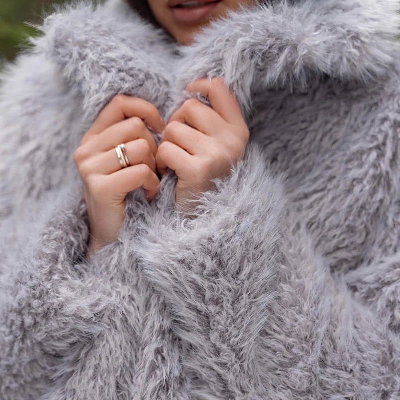 Winter Exclusive Lapel Collar Long Teddy Jacket Coat Women Chic Brand Fashion Cozy Padded Faux Fur Coats Outerwear