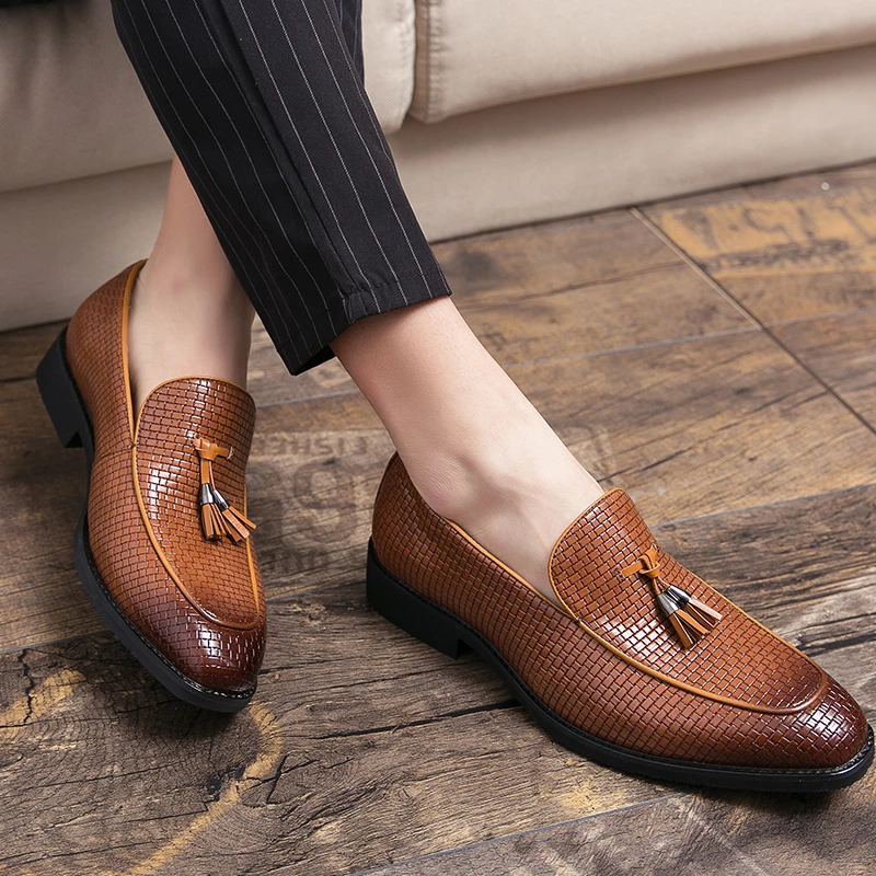 skrive et brev Forespørgsel ødemark Luxury Brand Loafers Slip-on Fringed Leather Shoes Woven Moccasin High-end  British Style Thick Bottom Pointed Toe Designer Shoes - Leather Casual  Shoes - AliExpress