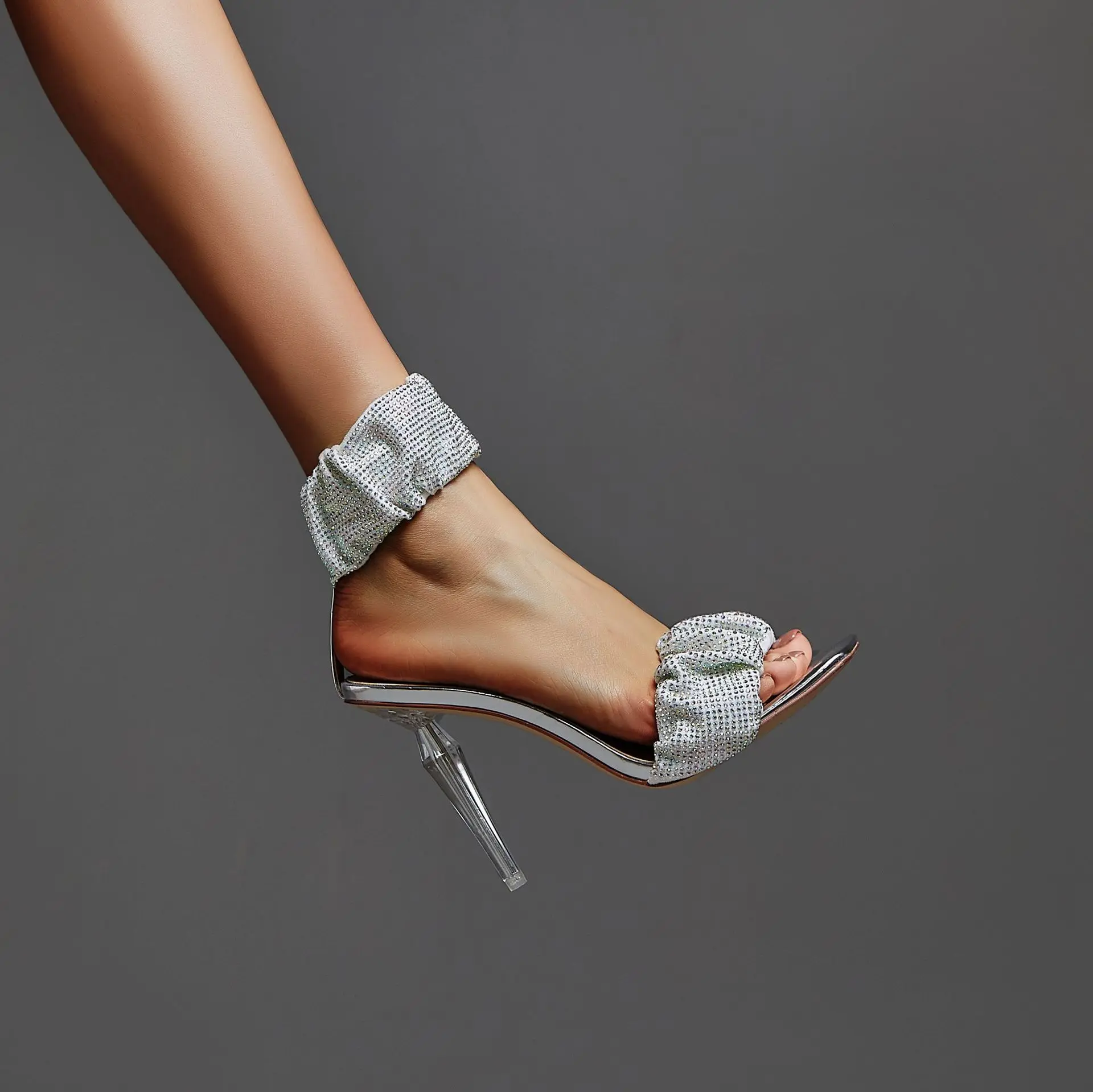 

2023 New Square Head Fashion Sandals Diamond Heteromorphous Heel Slip On Super High Heel Sandals Versatile Concise Women Shoes