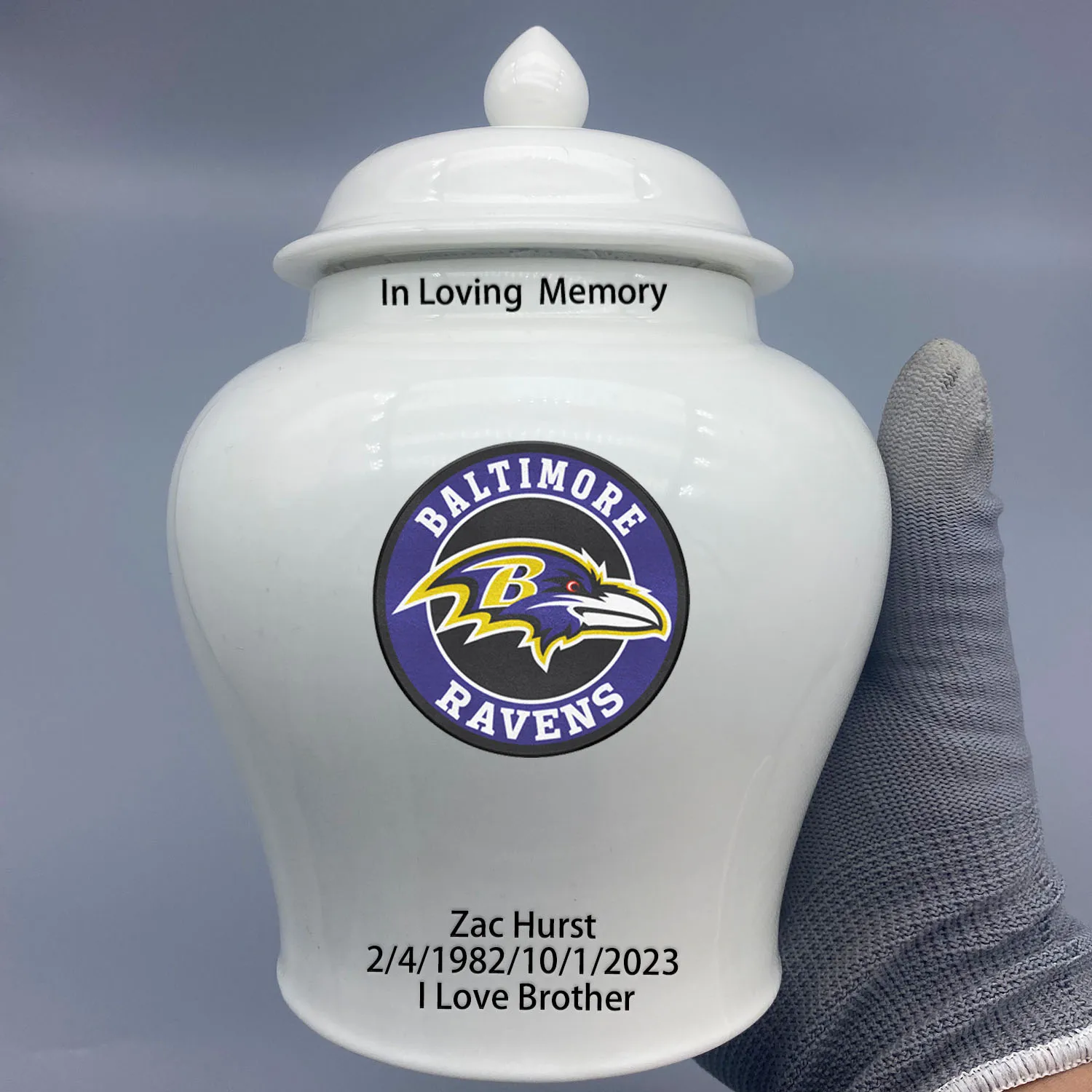 

Medium Urn for Baltimore Ravens-themed Logo Custom Urn.Send me the name/date you want to appear on the urn by Remarks Message.