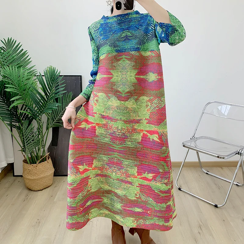 

COZOK Pleated Women Dress Slash Neck Pleated Printed Three Quarter Sleeve Lace Up Waist Slim Mid Length Dresses 2024 Winter New