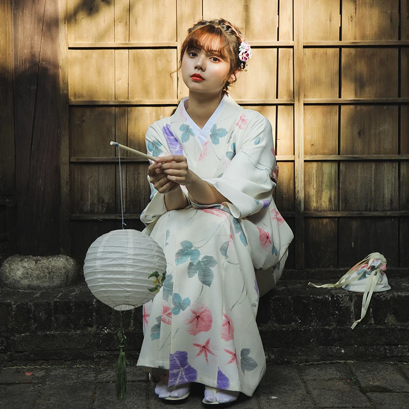 

Women's Japan Style Yukata Traditional Japanese Kimono Classic Bathrobe Cosplay Wear Photography Dress