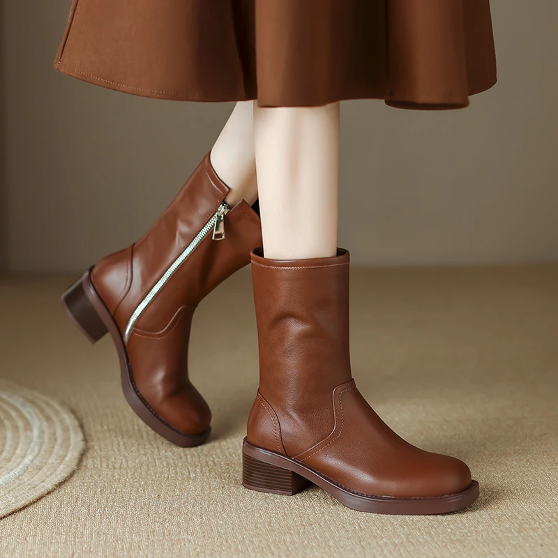 

2023 new autumn winter Women ankle boots natural leather 22-25cm cowhide upper modern boots square toe side zip short Boots