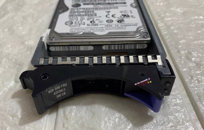 For 42D0613 42D0616 300G SAS 10K 2 5 inch hard drive