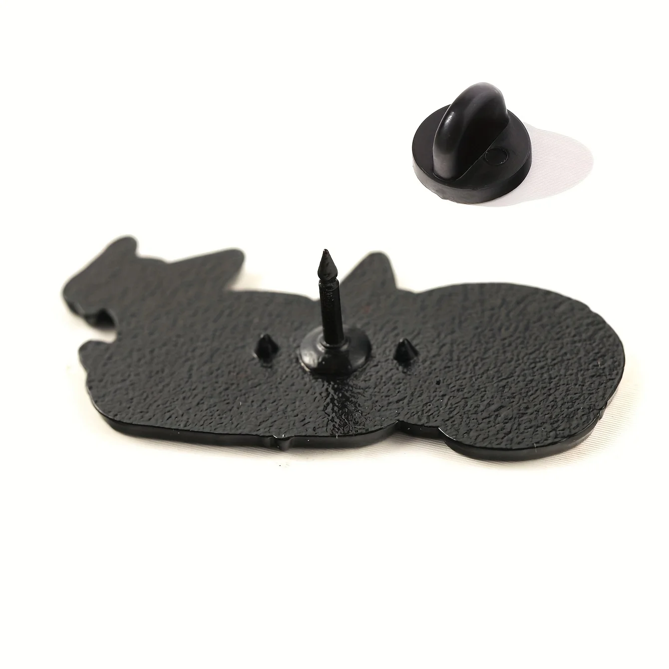 KittyNook Cat Co. Cute Feline Enamel Brooch—decorative fashion pin, perfect for cat lovers.