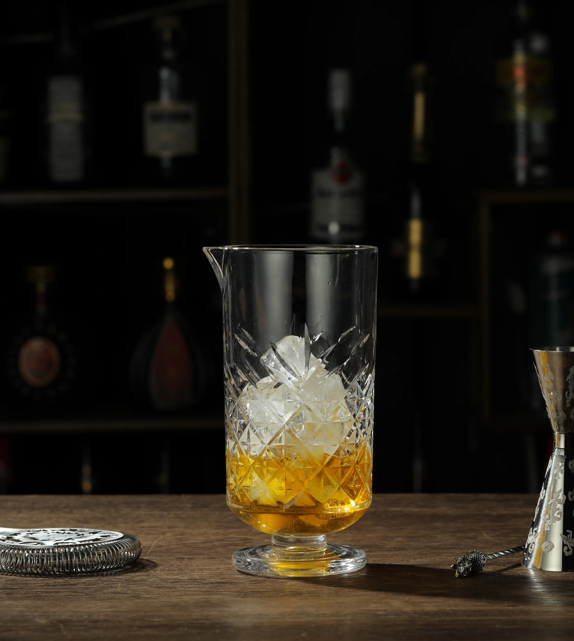 ALESSIアレッシー　ミキシンググラス　メジャー クラシックカクテルミキシンググラス、攪拌ドリンク用バー