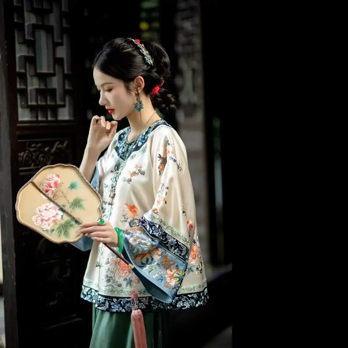 Women Chinese Shirt Women Satin Blouse Spring Autumn Fashion Satin Apricot Round Neck Printed Tang Suit Top Traditional Chinese Qing Dynasty Top