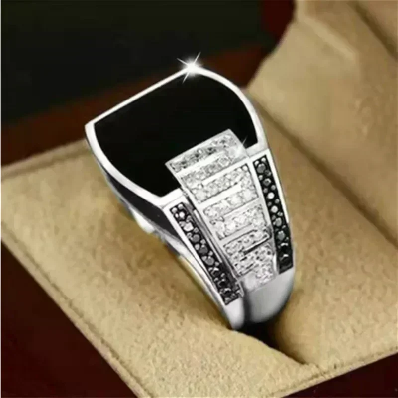 New 2024 Metal Glossy Rings for Men Geometric Width Signet Square Finger Punk Style Fashion Ring Jewelry Accessories Whole Sale