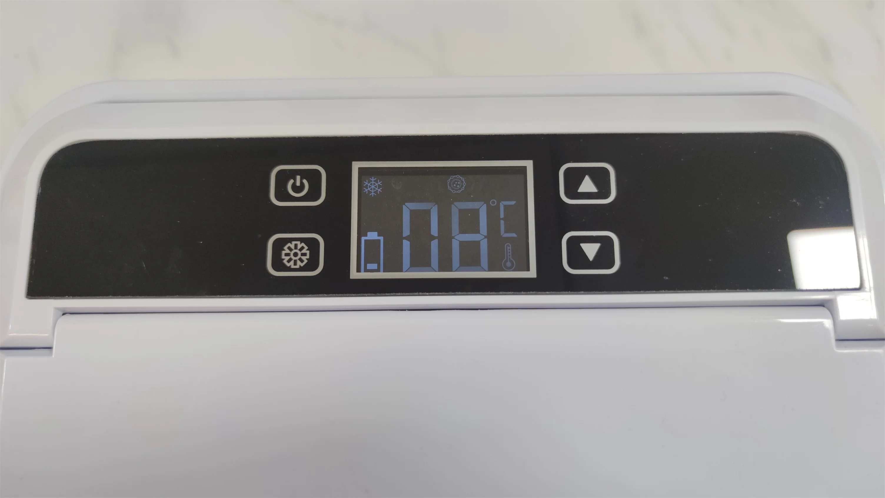 New Insulin Box DC 5V 13600mAh portable insulin medicine cooler mini fridge Car mini refrigerator / Car medicine fridge