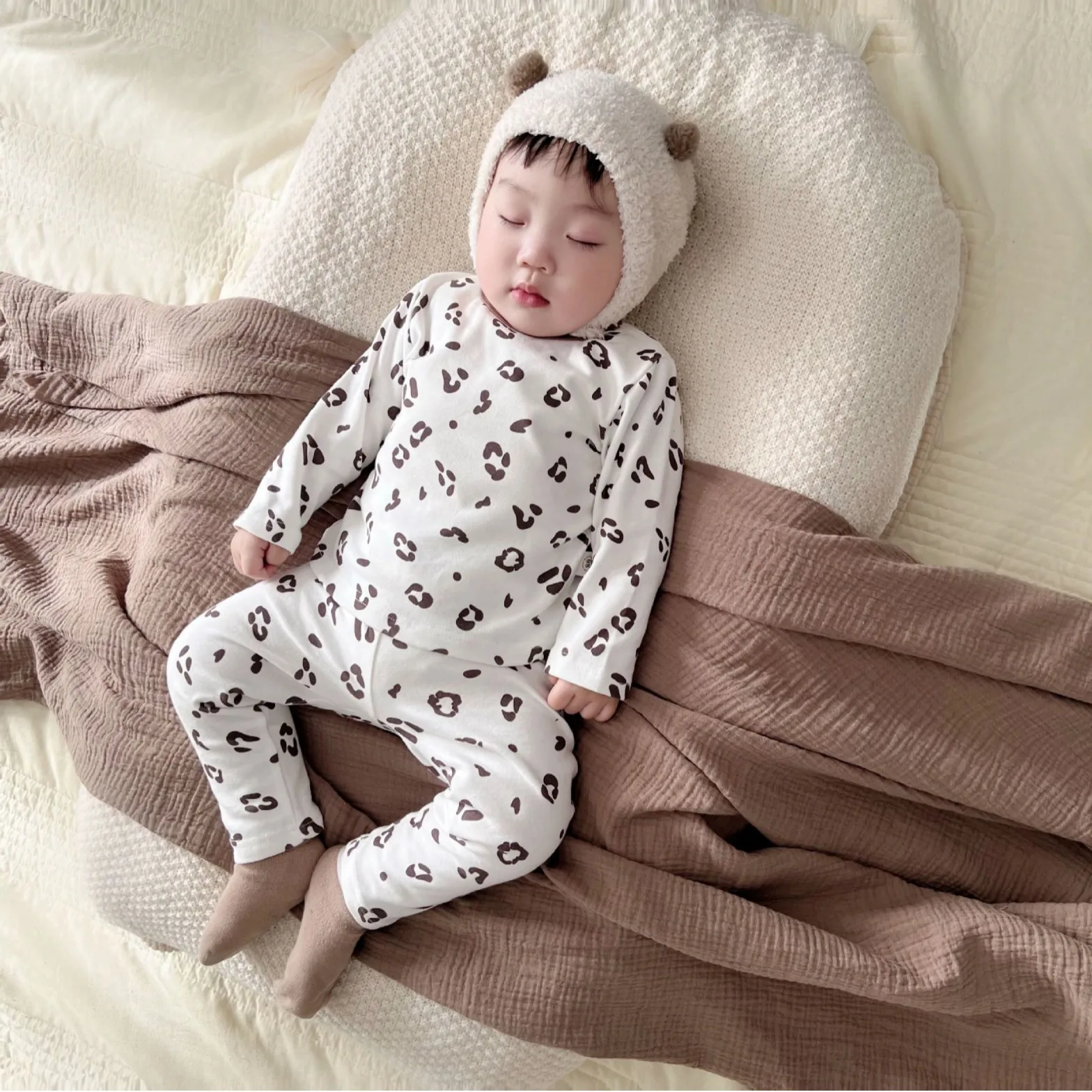 

2024 Spring New Baby Soft Home Clothes Set Infant Long Sleeve Print Tops + Pants 2pcs Suit Cotton Toddler Pajamas Outfits 0-24M