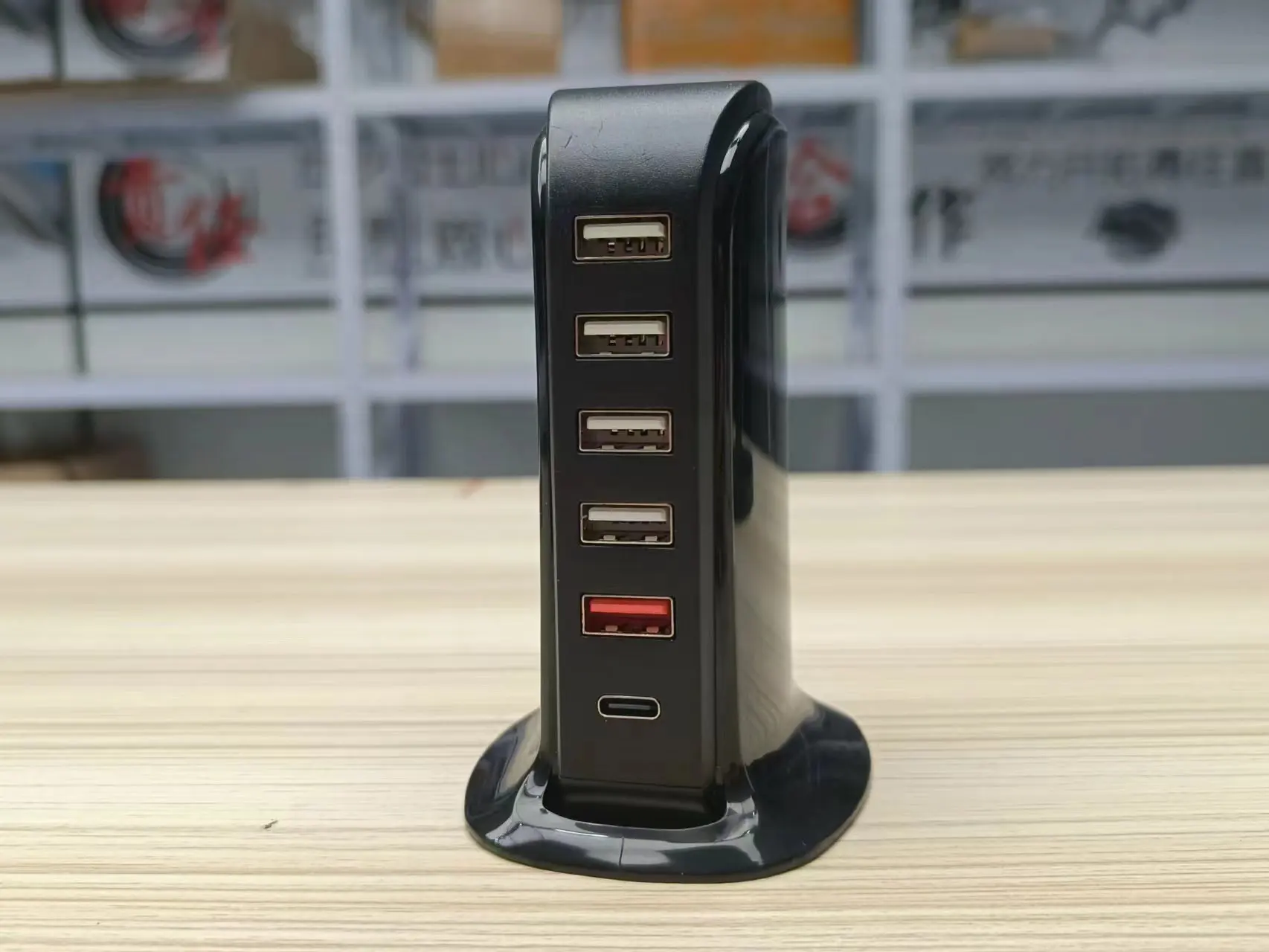 

6 Port USB Charger Charging Station Universal Phone Desktop Portable Charger with PD 20W QC3.0 for iPhone 13 12 11 USB Charger
