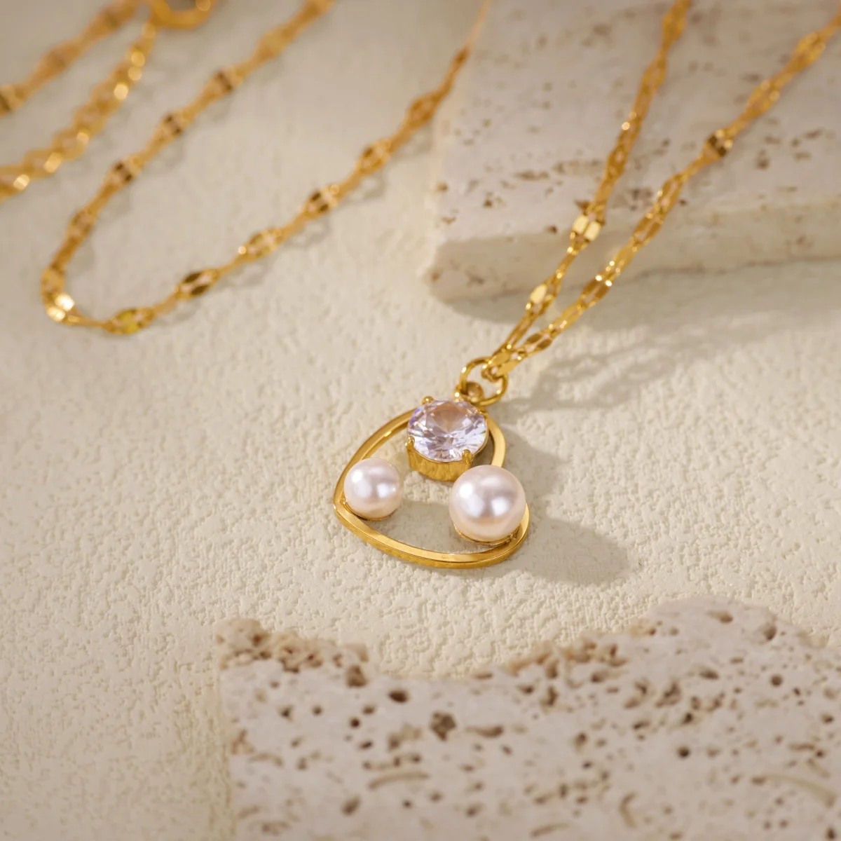 Imitation Pearl Zircon Heart Necklaces For Women