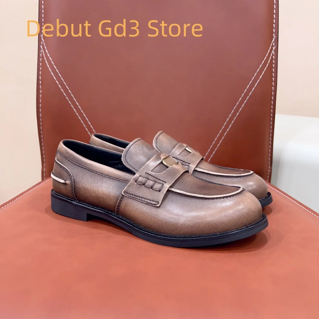 

2024 new wealth attracting small gold buckle loafers, retro flat bottomed small leather shoes, classic and versatile loafers