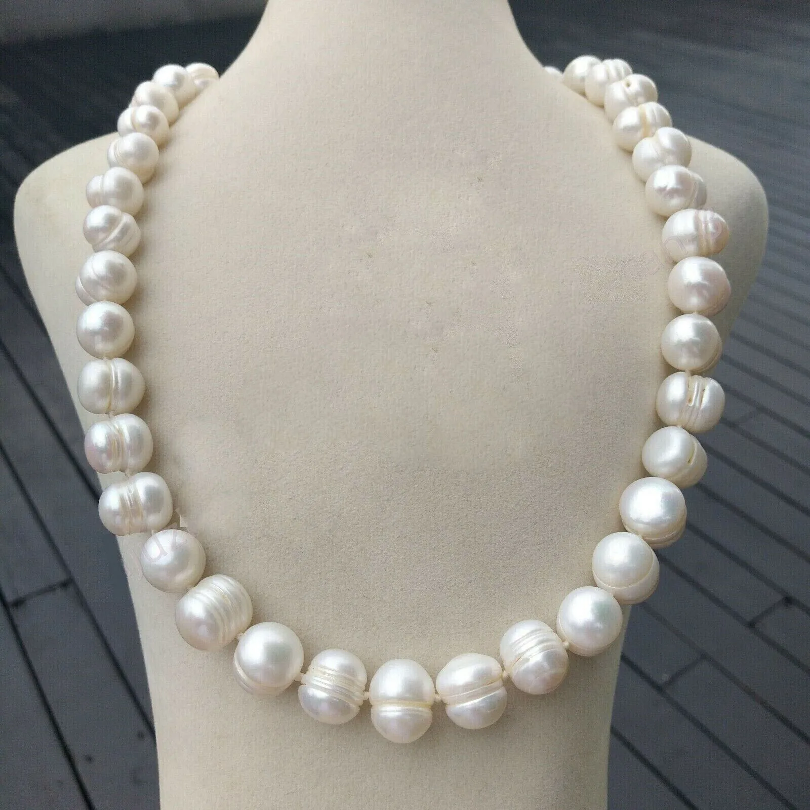 

18 inch 20in 24in 36in 52in AAA 11-10mm South China Sea natural white pearl necklace with 14Kp gold buckle and