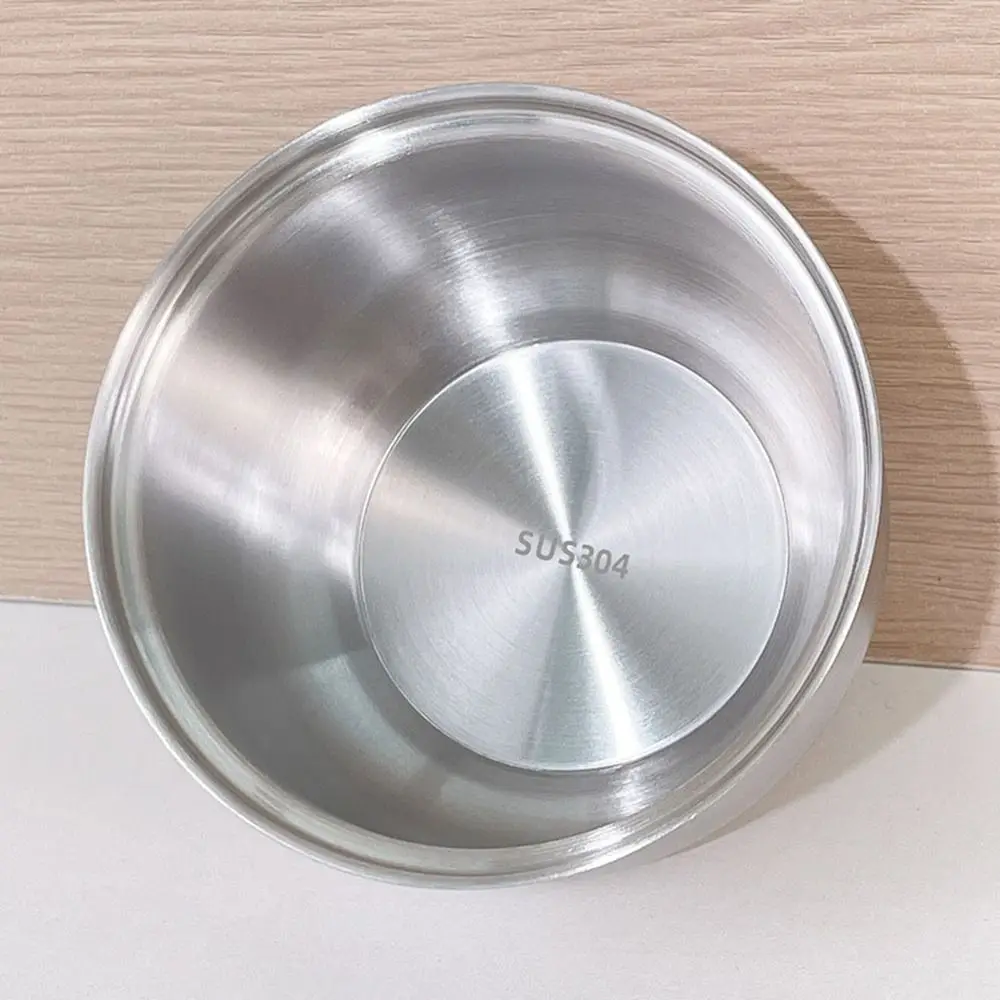 Description Picture 3 of itemSilver Stainless Steel Sugar Bowl Dustproof Large Capacity Kitchen Condiments Pot with Spoon Lid Waterproof Salt Organizer